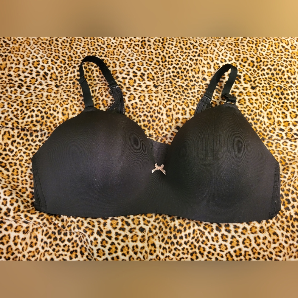 Cacique wireless black bra 40D